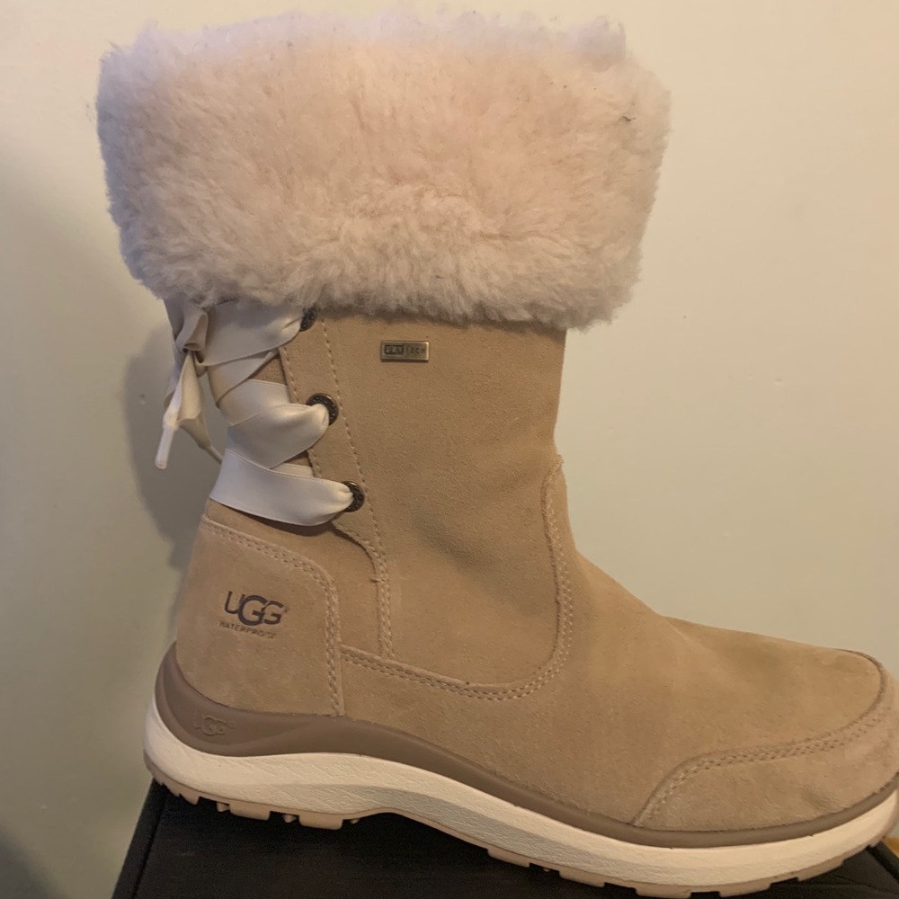 UGG Ingalls Sand Beige Boots